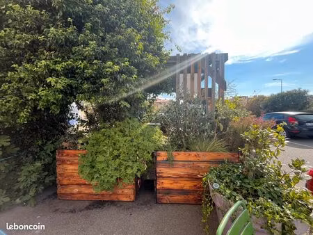 à vendre restaurant et murs commerciaux