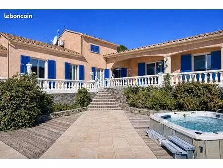 villa 9 pièces 280 m²