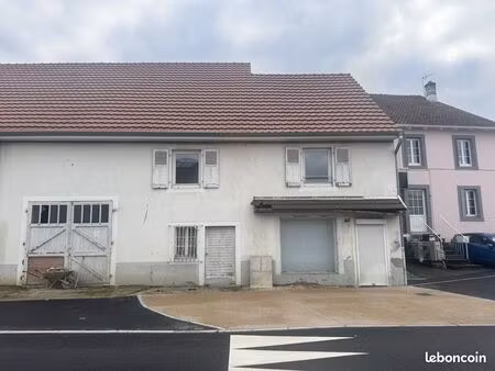 immeuble 4 pièces 100 m²