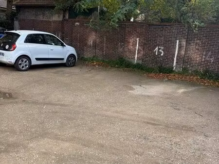 place parking (gare la courneuve)