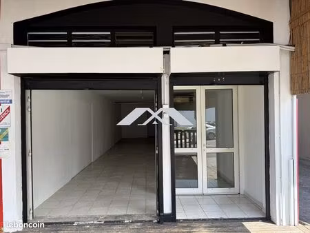 local commercial 66 m² le tampon