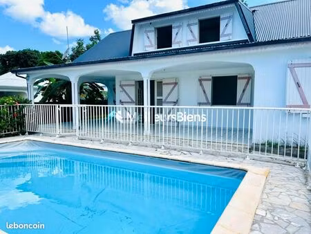 maison 7 pièces 175 m²