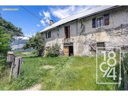 maison 4 pièces 300 m²