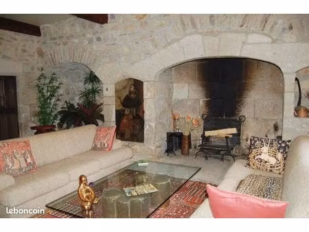 maison 9 pièces 231 m²