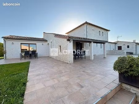 maison 7 pièces 180 m²