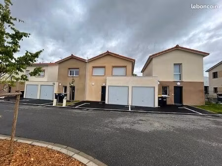 maison - 4 pièces - parcs (les)