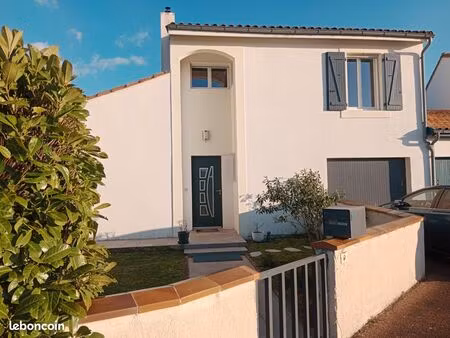 ? maison familiale avec jardin  garage et espace indépendant – saint-ciers-sur-gironde — 2