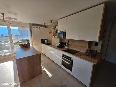 rives  appartement t3 avec garage et terrasse arborée vue montagnes