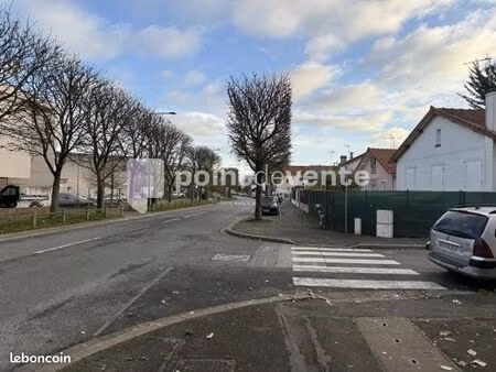 local commercial 75 m²