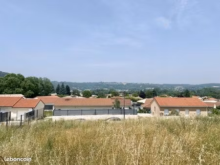 terrain 607 m² saint-barthélemy-de-vals