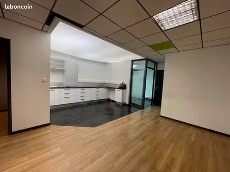 local commercial 71 m²