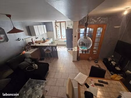 immeuble 7 pièces 200 m²