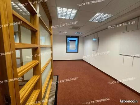bureaux 70 m²