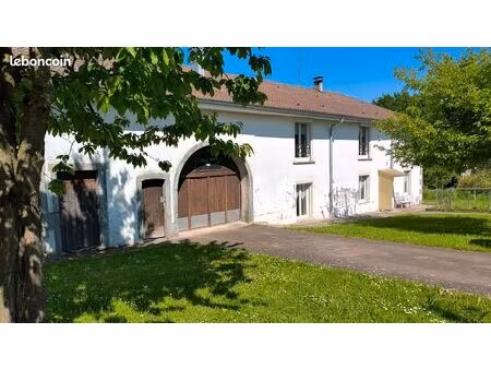 maison 200 mètres carrés