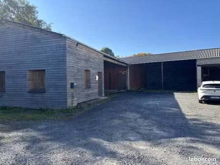 local 997 m² vic-sur-cère