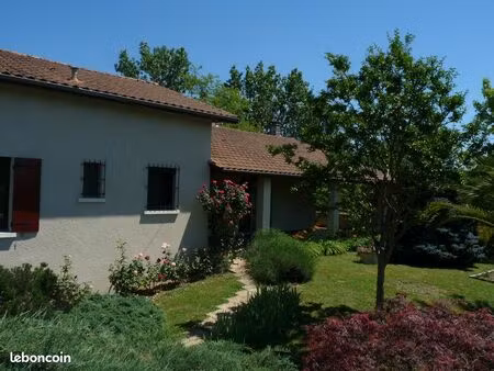 maison individuelle dans village