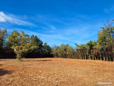 terrain 600 m² saint privat des vieux