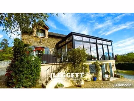 maison 7 pièces 220 m²