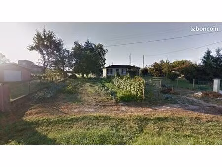 terrain 575 m² laroque