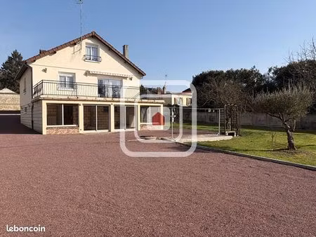 pavillon 6 pièces 141 m²