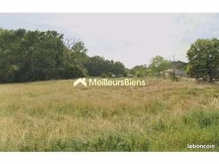 terrain 1 443 m² gauriaguet