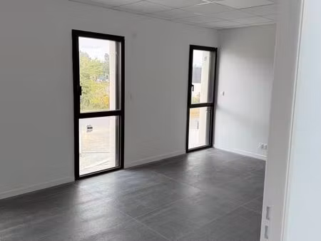 bureaux à partir de 18m2 jusqu'à 150m2