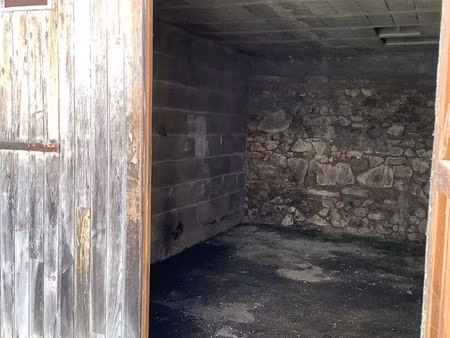 parking/box 14 m² aurillac