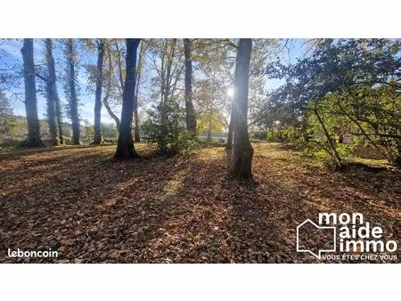 terrain 930 m² camarsac