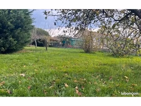 terrain 1 237 m² lesparre medoc