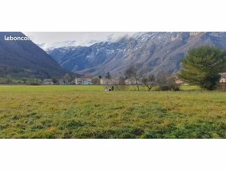 saint paul de varces - terrain constructible 750m²