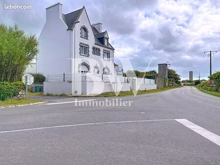 immeuble 10 pièces 220 m²