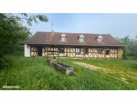 longére bressane avec piscine intérieur à voir rapidement