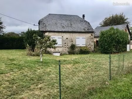 petite maison et grange en corrèze près de tulle