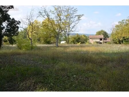 terrain constructible uniquement pour projet hôtellerie de tourisme / affaires