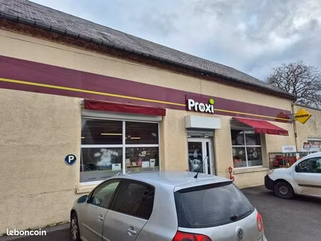 fonds de commerce dans petit village agréable