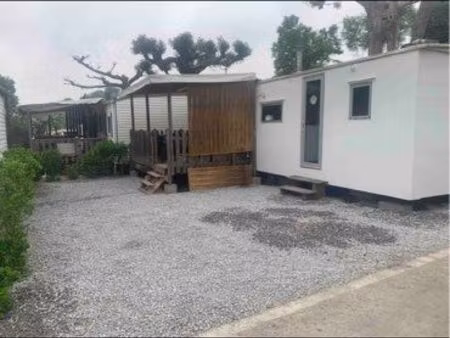 maison de vacances / mobil-home de vacances