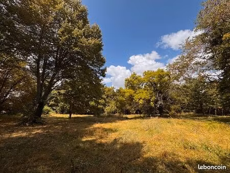 terrain 2 000 m² razengues