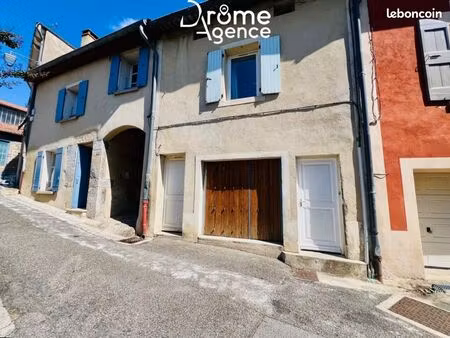 immeuble 6 pièces 105 m²