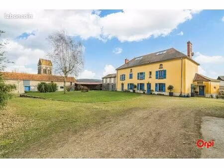 propriété 6 pièces 320 m²