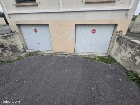 loue grand garage de 30m²