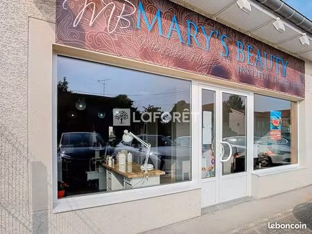 location local commercial