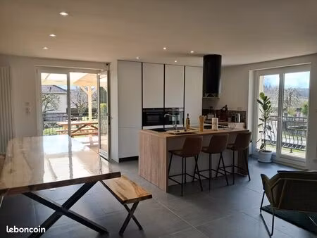 maison bord du lac de bouzey