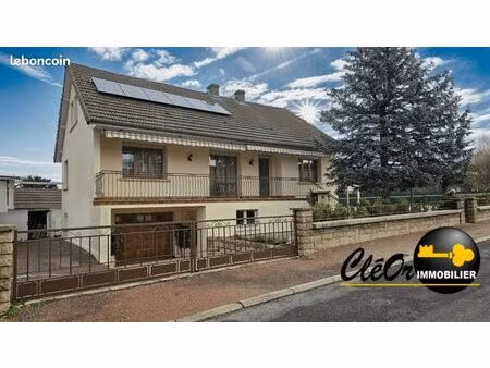 maison 7 pièces 141 m²