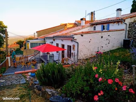 maison restaurée de 73m2 avec terrasse  patio et jardin attenant de 272m2 + 3 terrains non