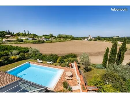 propriété 7 pièces 199 m²