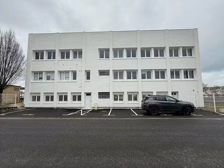 bureaux 558 m² malemort