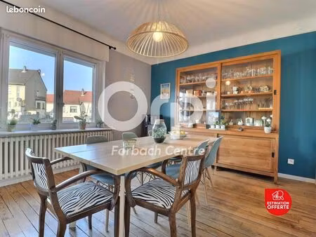 maison 9 pièces 243 m²