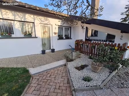 villa 5 pièces 140 m²