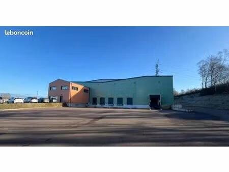 local industriel 5 236 m²
