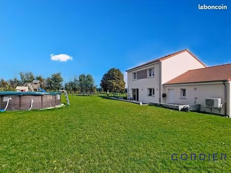 propriété 6 pièces 121 m²